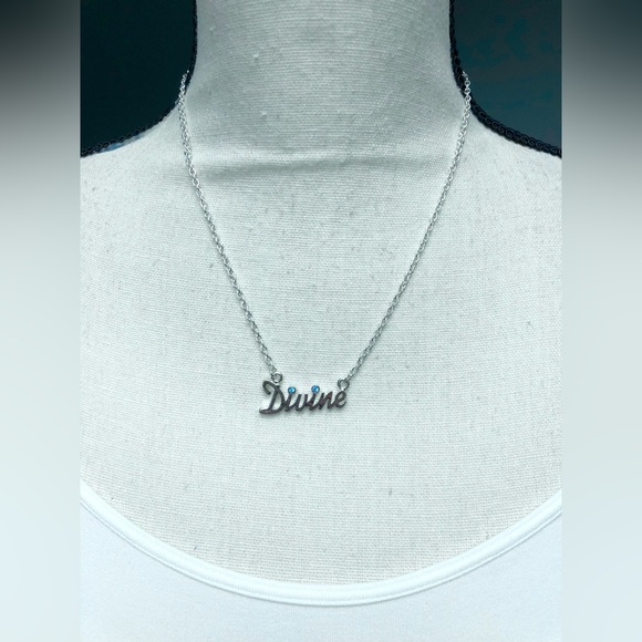 Silver Dainty DIVINE Scroll Name Necklace with Aquamarine - Picture 3 of 4